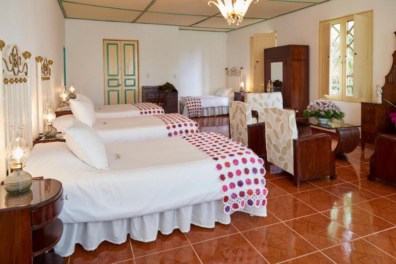 Finca Hotel Los Girasoles Montenegro Exterior photo