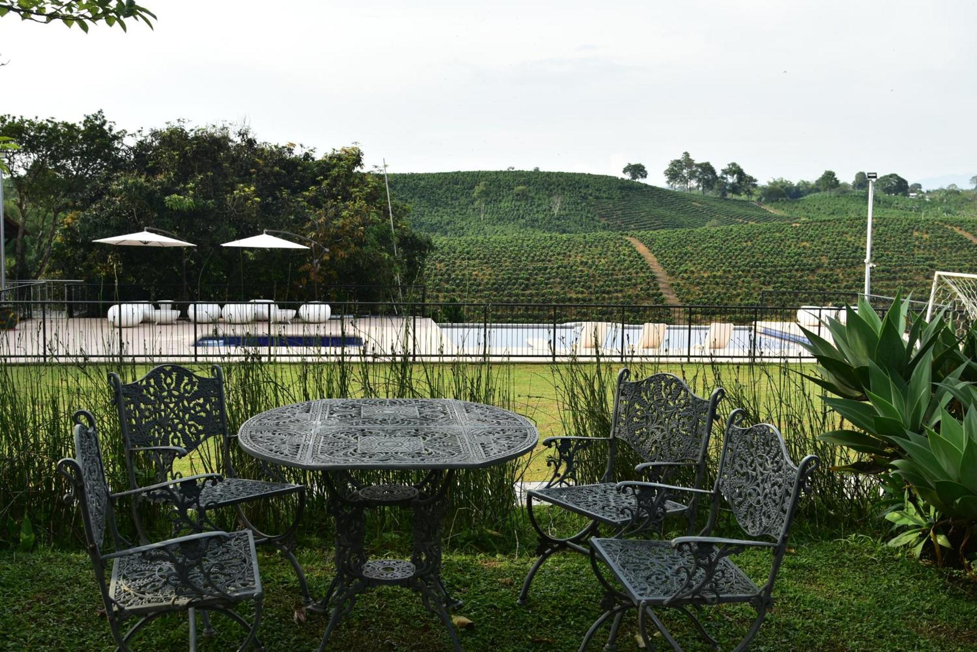 Finca Hotel Los Girasoles Montenegro Exterior photo